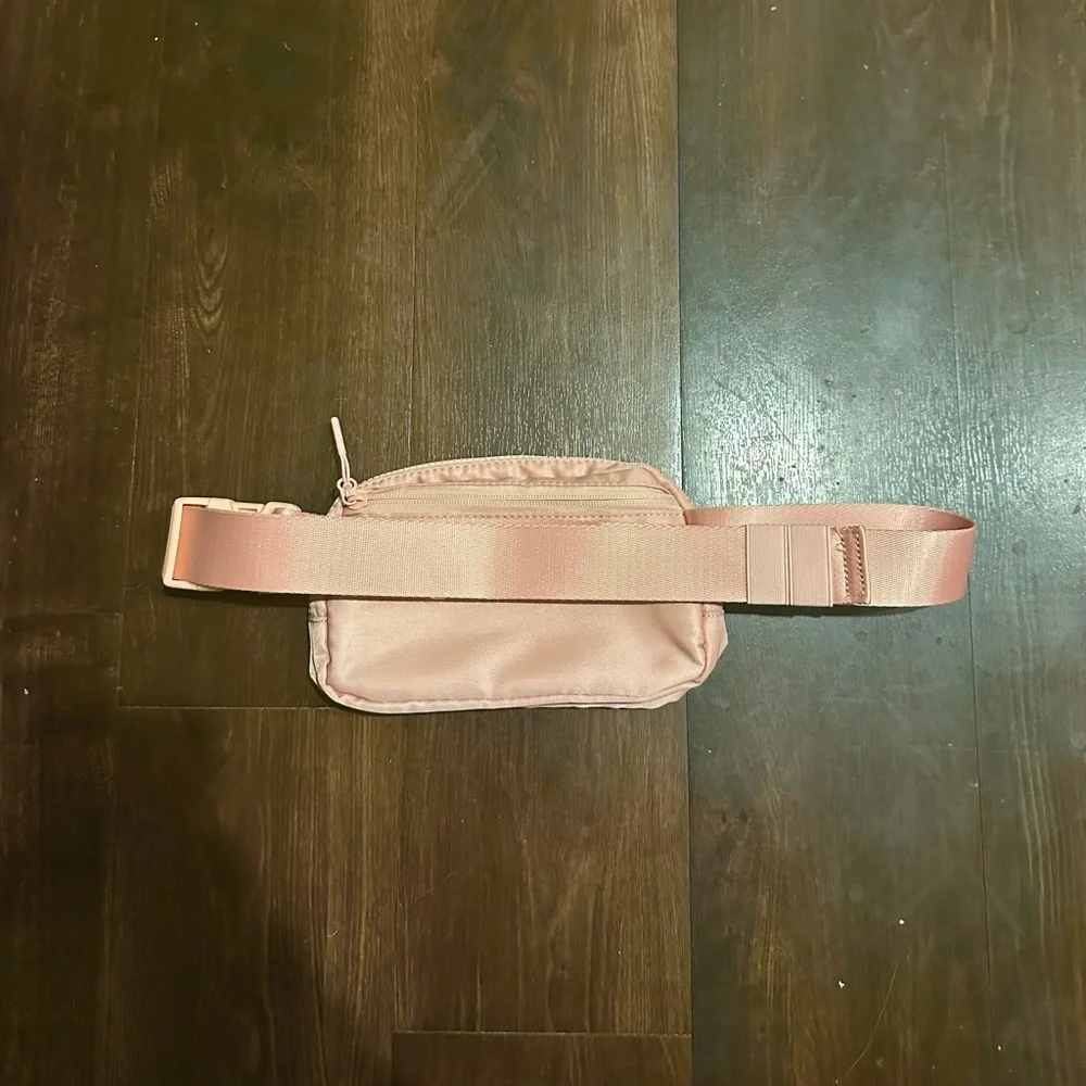 BUNDLE Lululemon Everywhere Belt Bag Black Pink Zip Fanny Pack Purse Logo - Picture 5 of 11